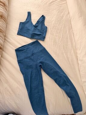 Beyond Yoga Blue bra + leggings  - Soft Stretch Fabric